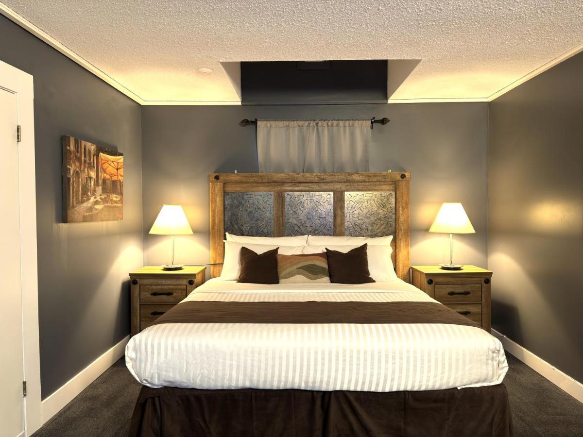 Divya Sutra Plaza And Conference Centre, Vernon, Bc المظهر الخارجي الصورة